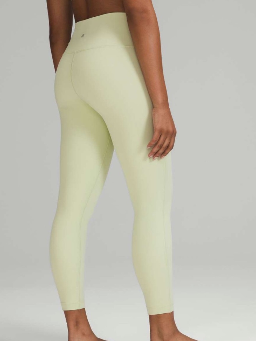 NWT Lululemon Wunder Under High-Rise Tight 25"
Creamy Mint